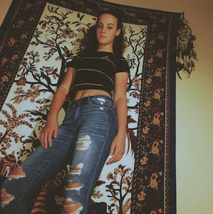 Meet your Posher, Maya